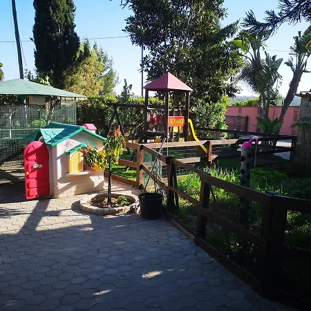Casa vacanze Holiday Estrada Da Alfarrobeira *
